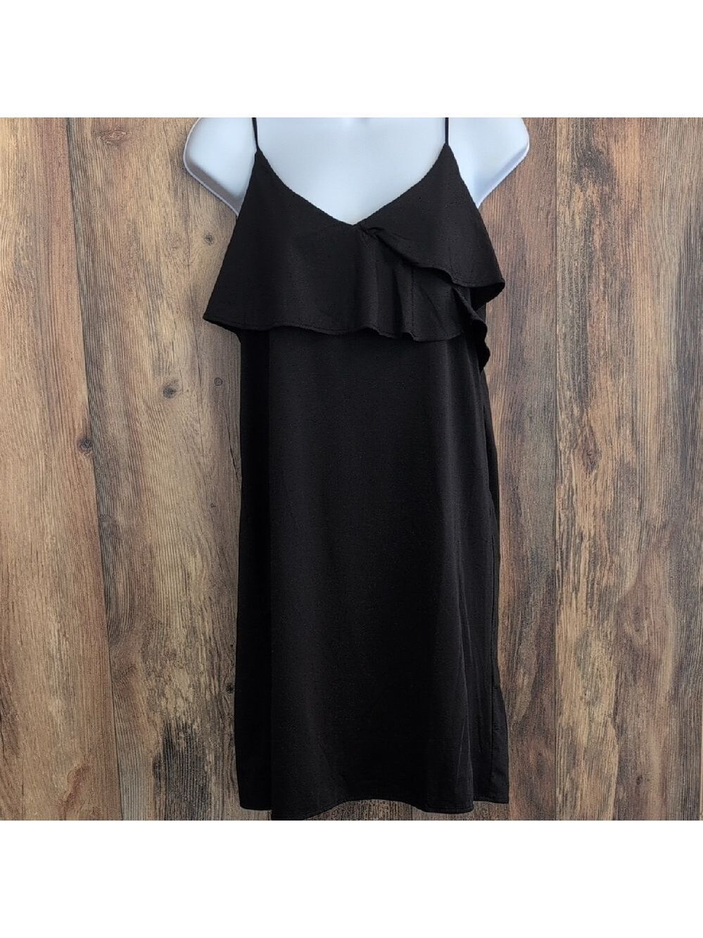 H&M Chic Strapless Black Dress with Ruffle Detail S                 135JH